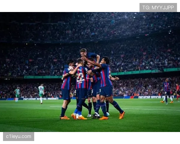 拉菲尼亚传球视野惊艳，主导进攻节奏成比赛关键先生