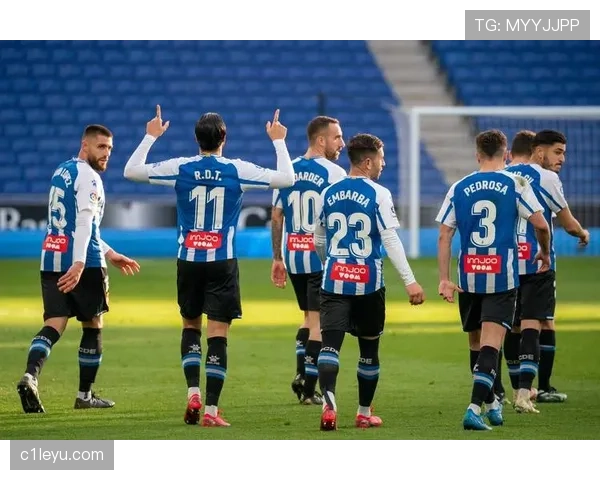 佩德里闪耀赛场，再创历史书写西班牙足球新篇章