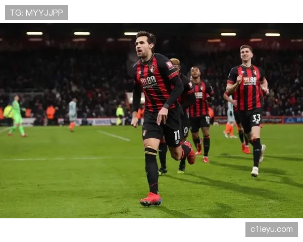 英超富勒姆传奇回望千禧年巅峰岁月，畅谈青训未来新蓝图